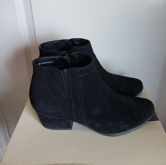 Blondo Black Bootie - Picture 3 of 5